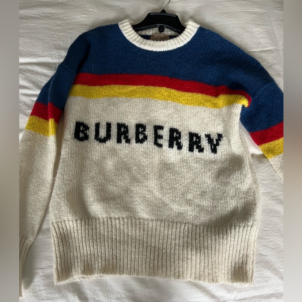 Vintage 90’s ..wool/cashmere Burberry London sweater